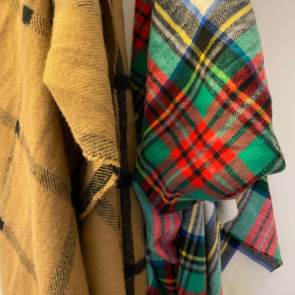 Scarf bundle - Picture 5 of 5